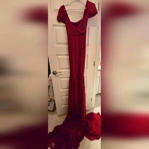 Gorgeous flowy Red Maternity Dress